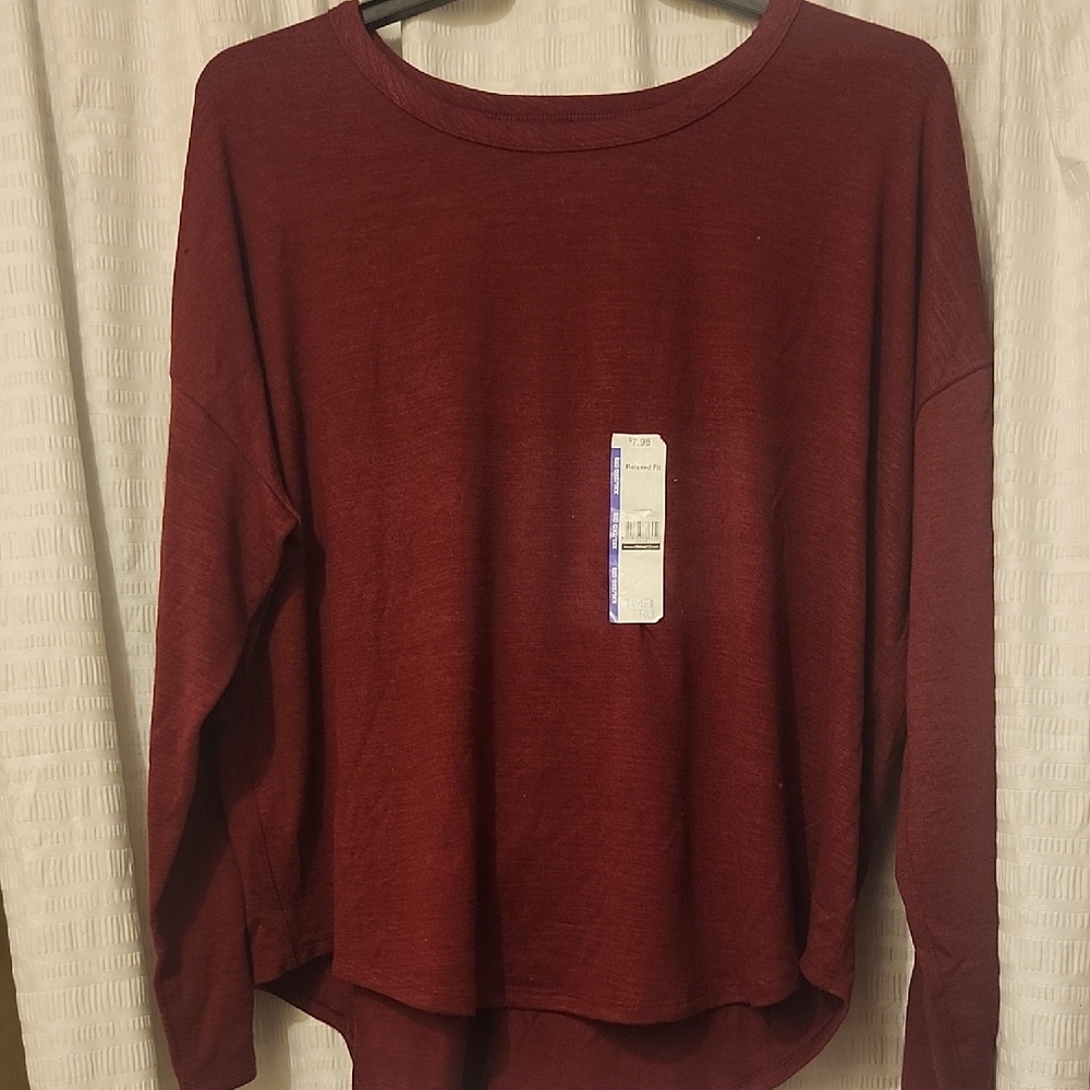 Women's Burgundy Top